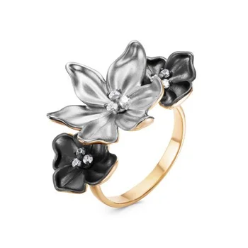 

Silver ring with cubic zirconia