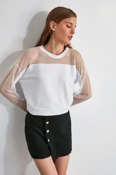 

Trendyol Tulle Detailed Crop Knitted Sweatshirt TWOAW21SW0659