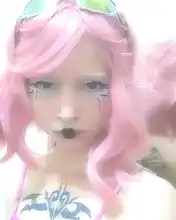 AOSI-Peluca de pelo Natural con flequillo para mujer, cabello corto sintético ondulado, rosa, morado, negro, Bob, fibra resistente al calor, Cosplay, pelucas de Lolita