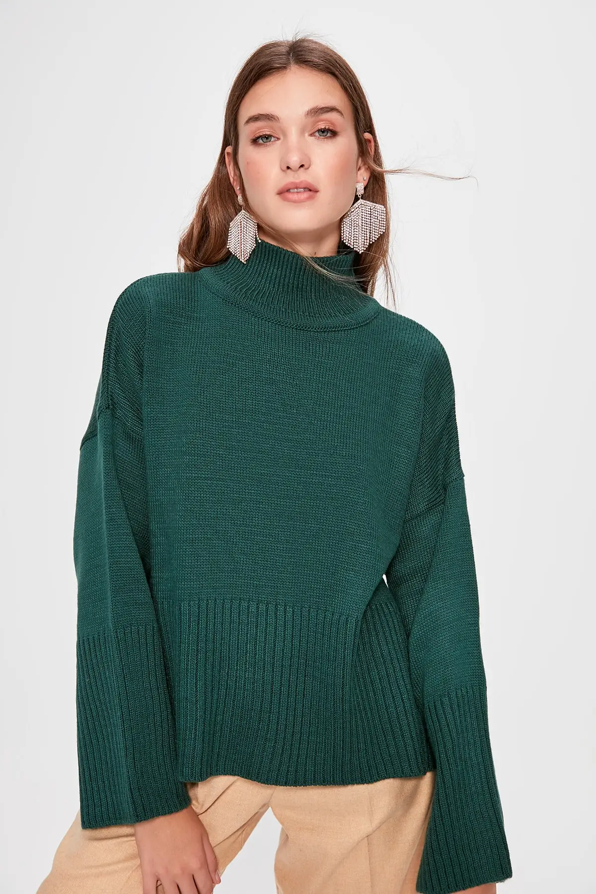 

Trendyol Green Sheer Collar Sweater Sweater TWOAW20FV0089