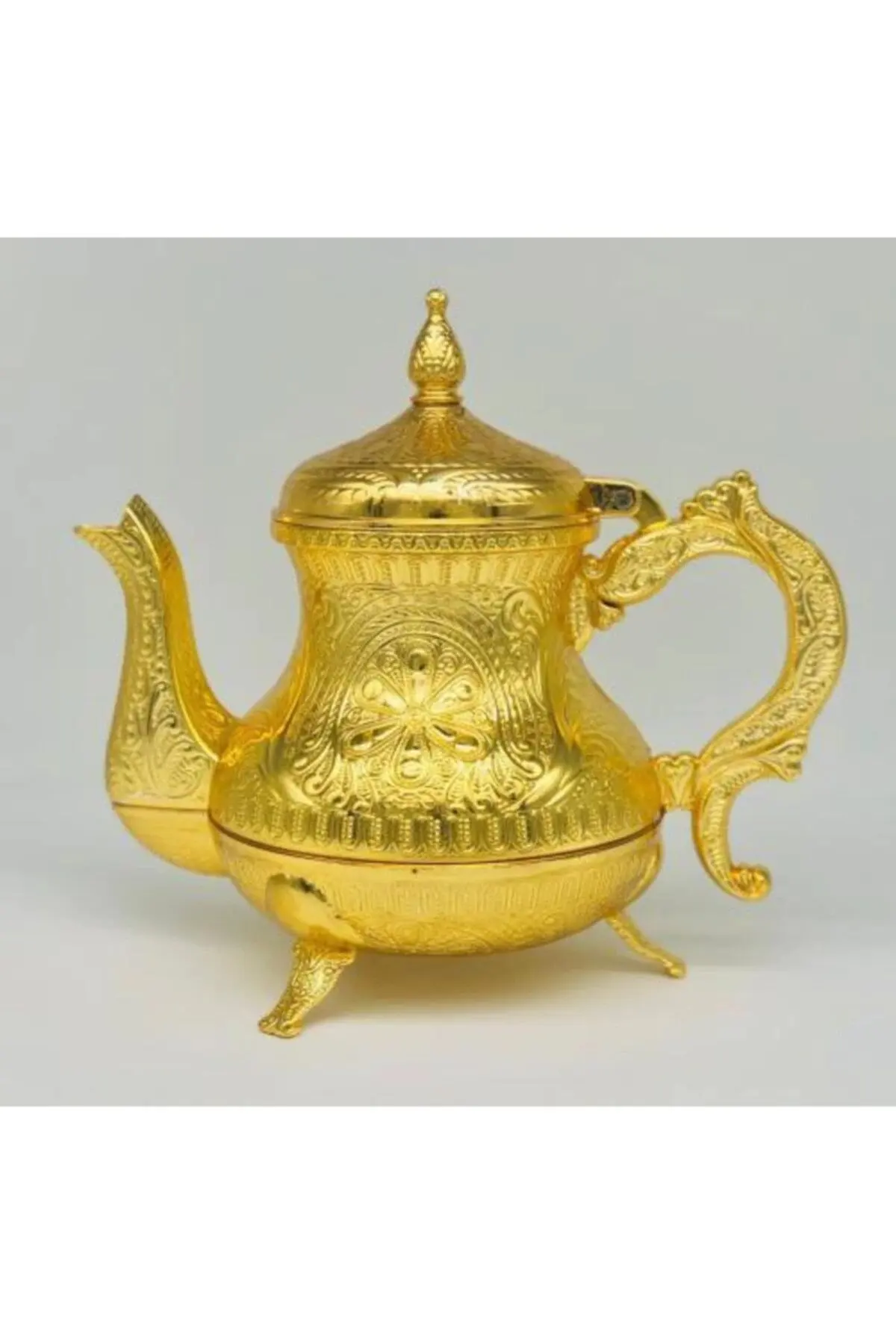 

Heybeli İbrik which adds great pleasure to your decors with its stylish design