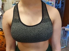 Sujetador deportivo de malla de secado rápido para mujer, sostén deportivo de realce inalámbrico, Top a prueba de golpes para Fitness, gimnasio, sujetador de Yoga acolchado extraíble