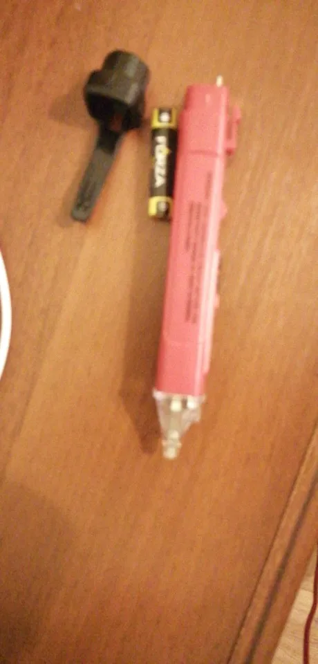 Отзыв о товаре ANENG VC1010 вольтметр цифровой тестер индикатор напряжения тестер напряжения Цифровые датчики напряжения переменногопостоянного тока умная бесконтактная ручка измерительный прибор индикаторная отвёртка вольтметры от пользователя R***r