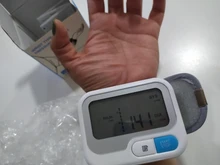 Yongrow-tonómetro automático de muñeca, tensiómetro Digital lcd, esfgmomanómetro, pulsómetro, Monitor de presión arterial