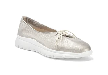 

FRAU Laminated leather slip-ons with lace