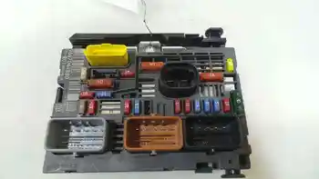

9667044880 RELES box/CITROEN C4 PICASSO fuses