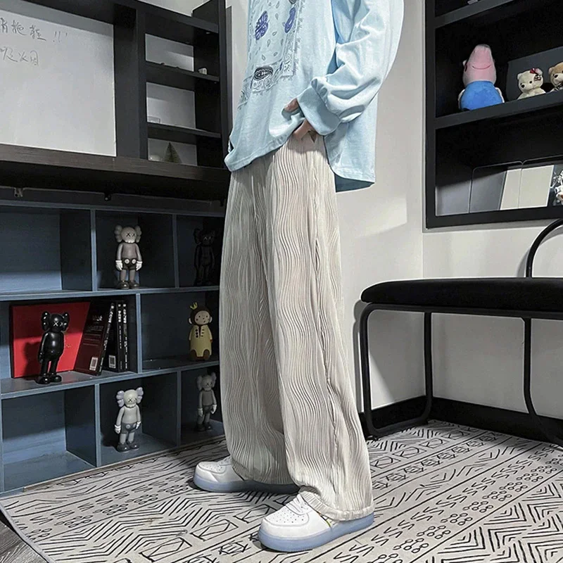 

2023 Spring Pleated Wave Draped Men Casual Pants Solid Color Fashion Loose Trousers Wide Leg Male Streetwear Oversized Bottoms