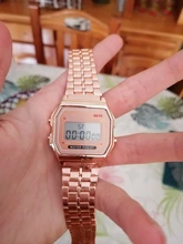 Reloj digital vintage para hombres y mujeres, pulsera con pantalla led electrónica de oro y plata para militares, en color negro, ideal para deportes y regalo