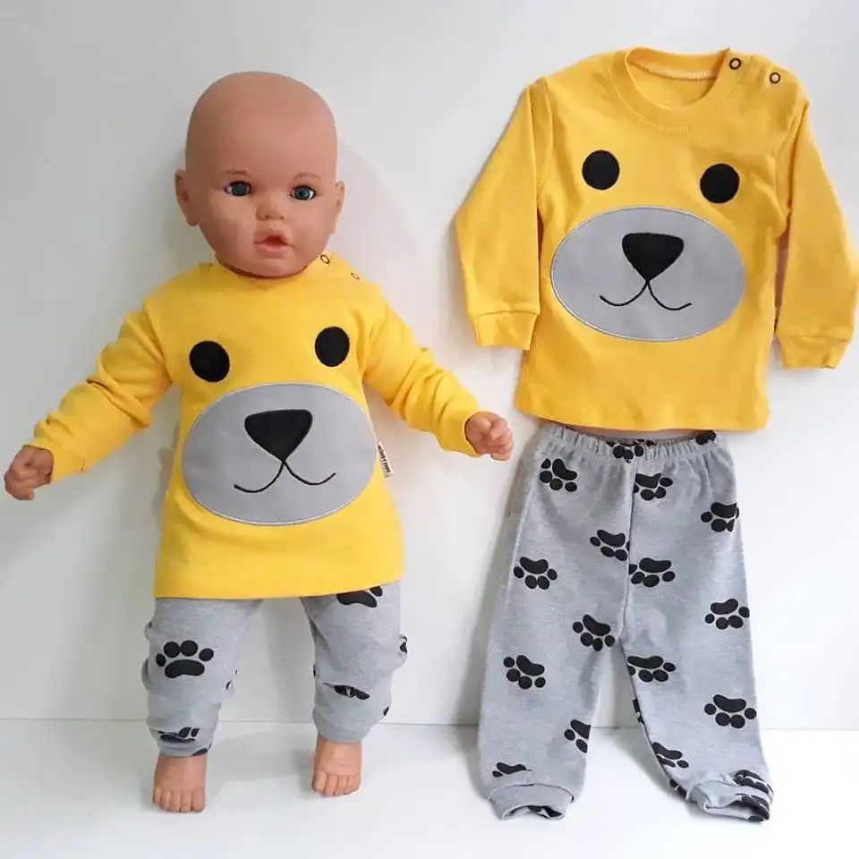 

Dog Embroideried Yellow 2 li Male Baby Suit