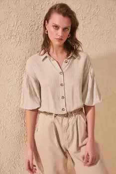 

Trendyol Line Detailed Crop Shirt TWOSS20GO0378