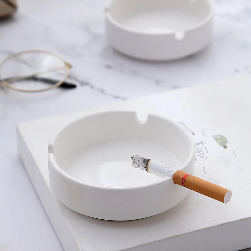 White Ceramic Ashtray for Cigarette Home Office Fashion Portable Round Ash Tray Holder Smoking Accessories Gift for Boyfriend