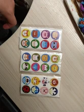 Pegatina de animales de dibujos animados para niños, etiquetas de sellado, suministros redondos de papel para profesores de escuela, etiquetas adhesivas de recompensa para niños