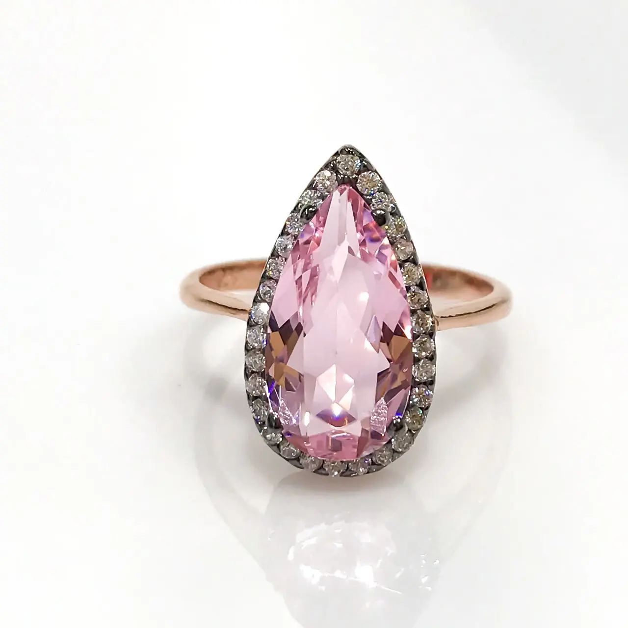 

Pink Quartz Drop Stone Top Quality Production Silver Ring