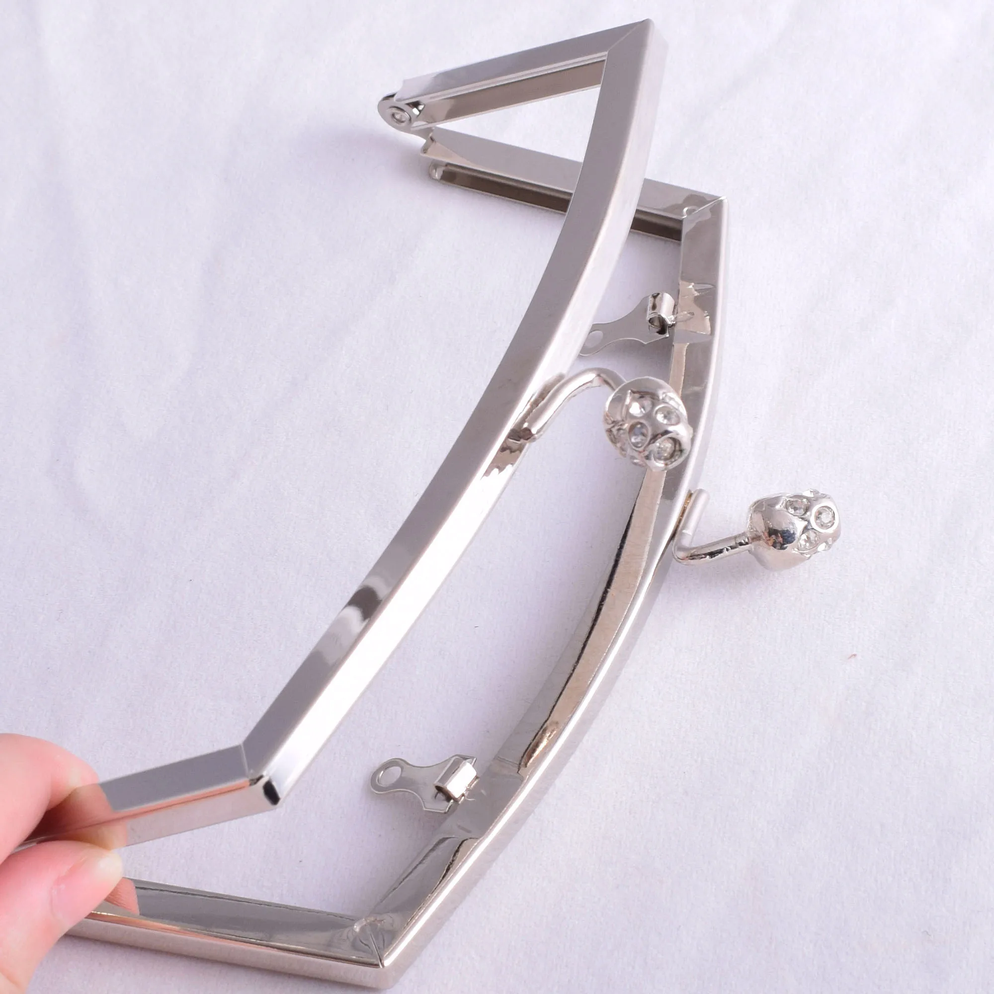 6.2" Metal Purse Frame Fashion Kiss Clasp Lock Elegant Purse Handle Silver Charming Clutch Frame Coin Bag DIY Craft