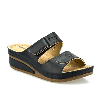 

FLO 161107.Z Black Female Slippers Polaris