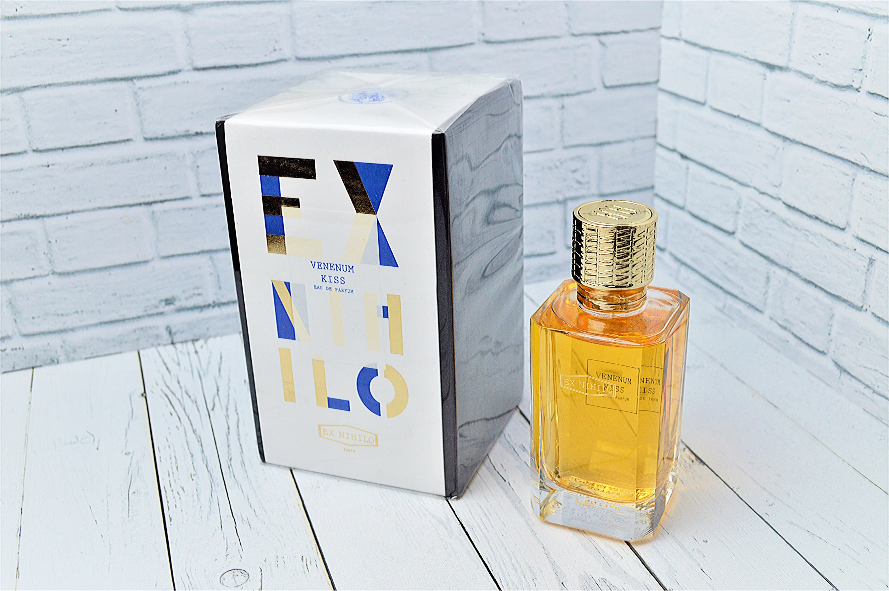 Nước Hoa Unisex Ex Nihilo Venenum Kiss EDP