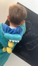 Pizarra impermeable de PVC de 200x60cm para niños, tablero de escritura de grafiti móvil con 5 uds. De calzas para escuela, oficina y hogar, color negro