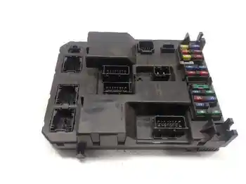 

9651197780 RELES box/PEUGEOT 307 fuses (S1)