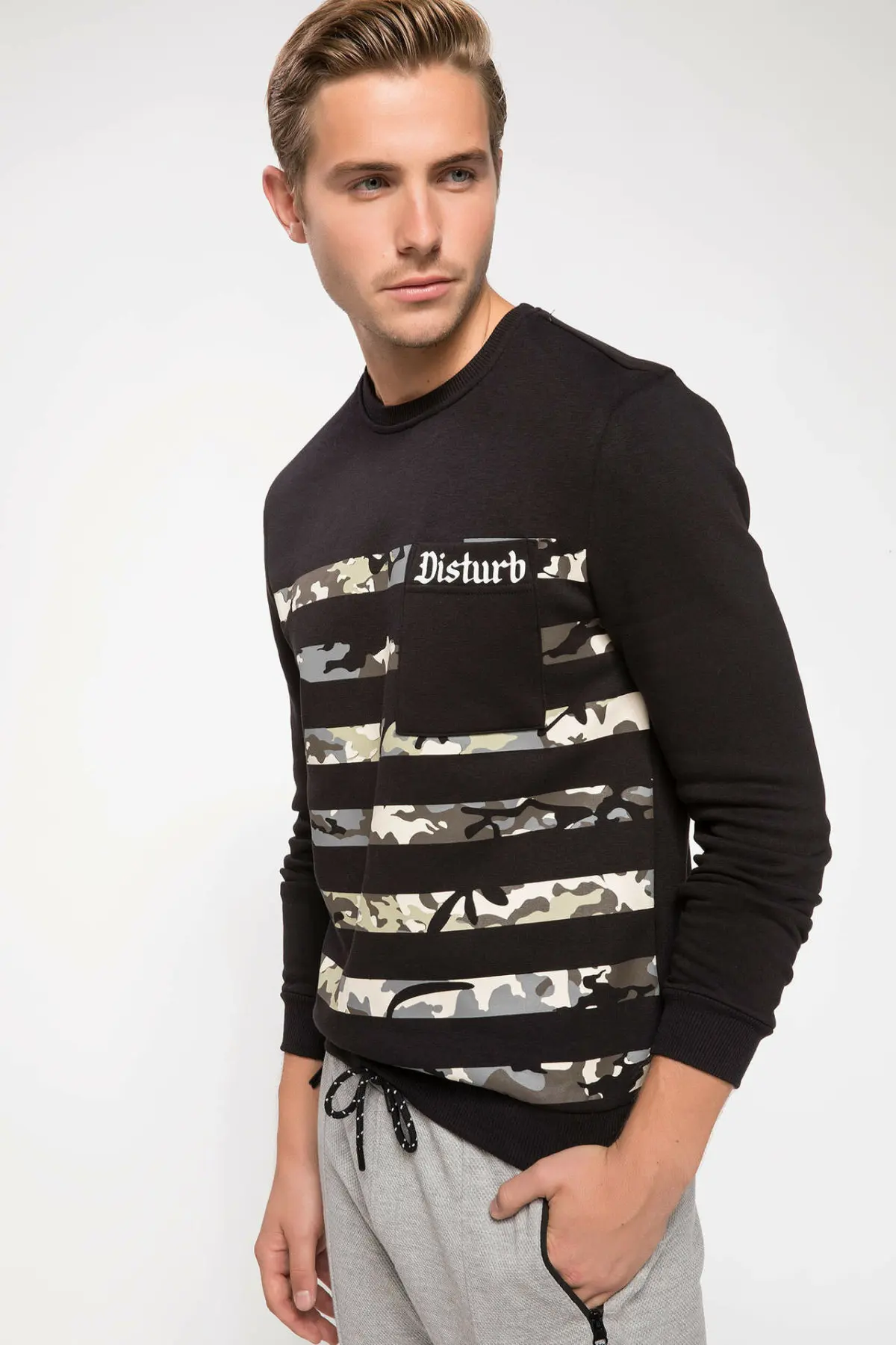 

DeFacto Man Casual O-neck Letter Pattern Black Sweatshirt Male Casaul High Quality Leisure Long Sleeves Pullovers - J1945AZ18AU