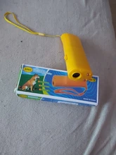 Perro ahuyentador Dispositivo de entrenamiento de perros iluminación tres propósito repelente ultrasónico de perros Anti-barking dispositivo de entrenamiento para coche perro