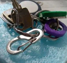 1Pc portátil de acero de primavera colgando hebilla Simple llavero de Mini mosquetón Camping senderismo EDC Gadget