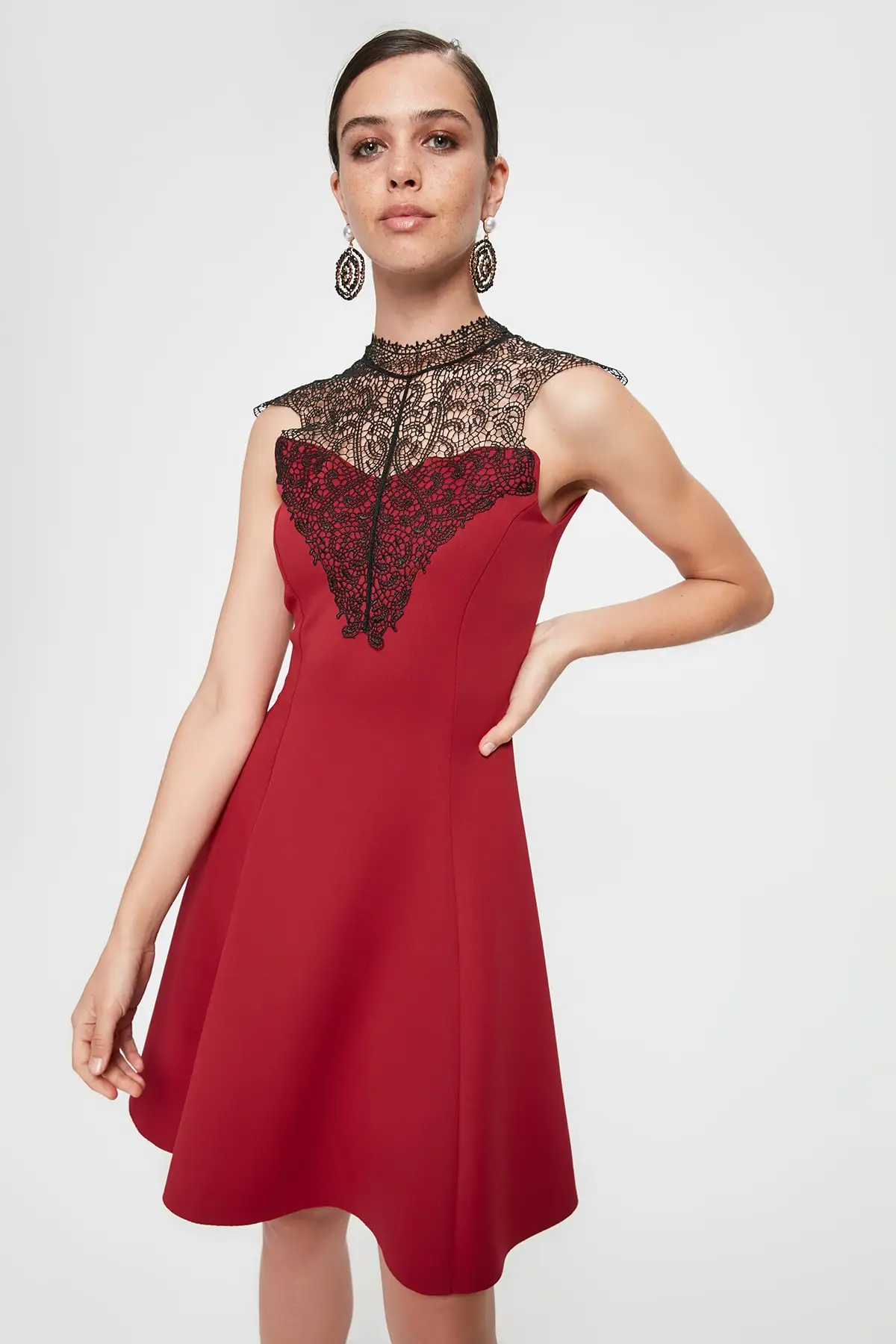 

Trendyol Colar Lace Dress TPRAW20EL2204