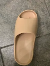 Zapatillas de verano de las mujeres de los hombres goma Eva para interiores 2021 Cool Fondo suave sandalias tendencia diapositivas Unisex chinelas zapatos para la playa casa 36-45