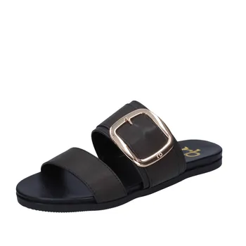 

ROCCOBAROCCO women sandals Black