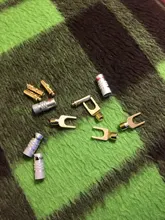 4 Uds chapados en oro Y en forma de Banana macho de Audio enchufes para altavoz tenedor con tornillo Spade conector de Cable para vinculante Post