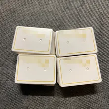 Soporte de exhibición para pendientes, caja de embalaje de cartas con logotipo personalizado, Color marrón, blanco y negro, de papel Kraft, 4 tamaños, 100 Uds.