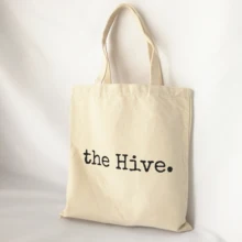 500 шт./партия, подарочные сумочки из хлопка с логотипом на заказ, многоразовые модные сумки для студенток, повседневные подарочные сумки на плечо, вечерние сумки