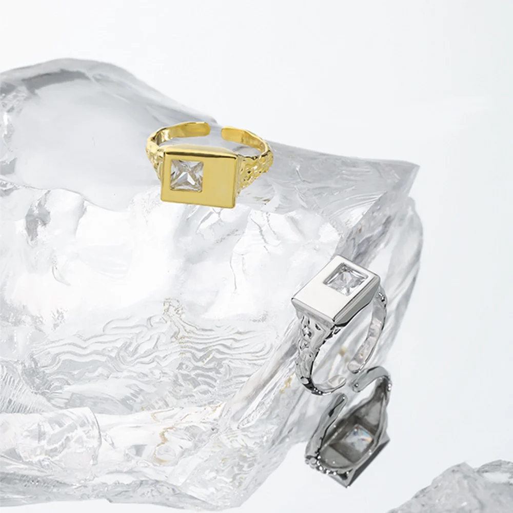 Adjustable 925 Sterling Silver Gold Square‑Gem Ring with Crystal Shine