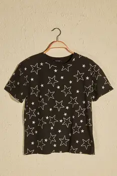 

Trendyol Star Foil Printed Semifitted Knitted T-Shirt TWOSS20TS0721