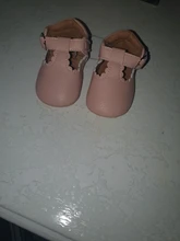 Zapatos de cuero PU para niña pequeña, mocasines antideslizantes con decoración para caminar, calzado hueco con dobladillo de volantes, regalo de cumpleaños