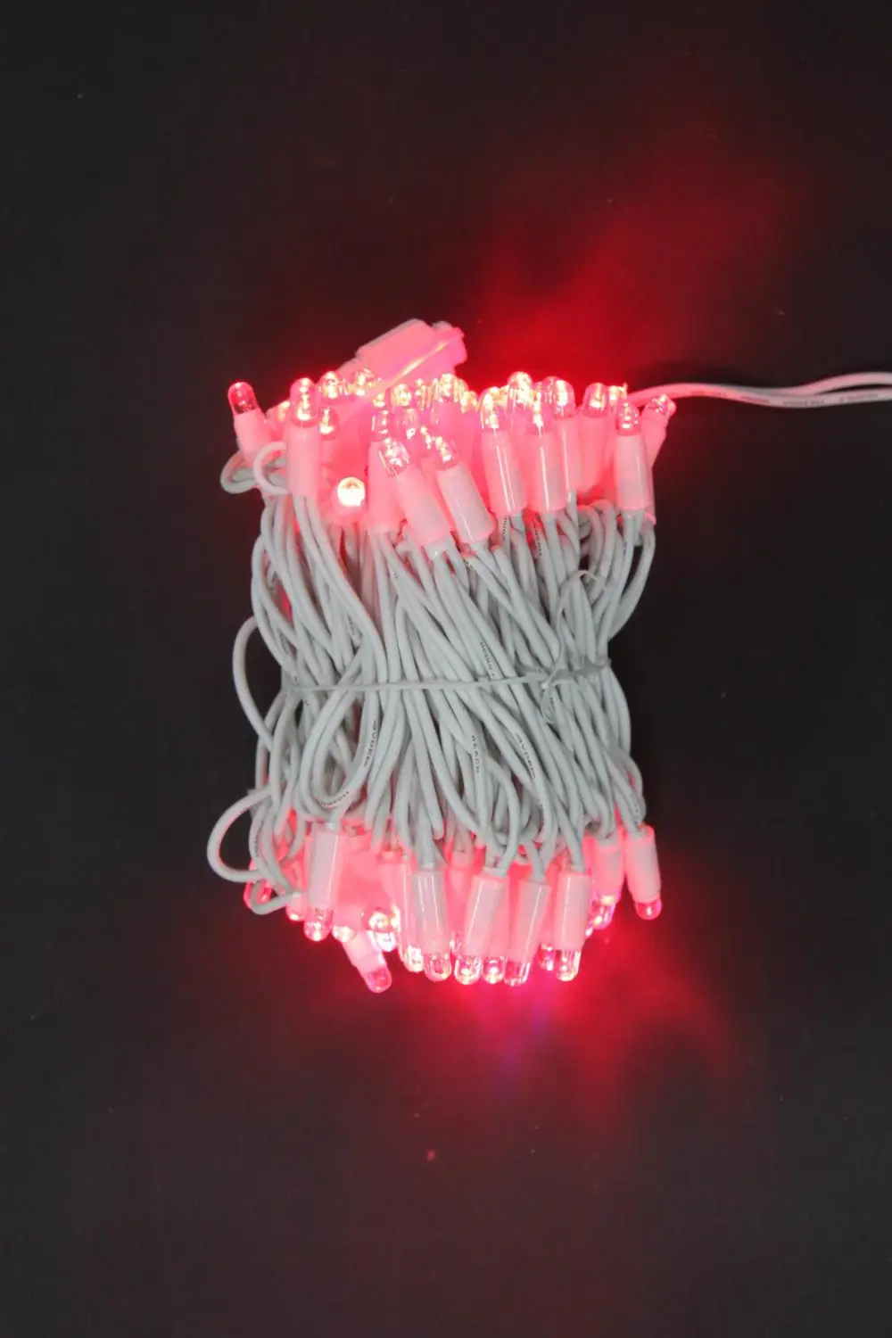 Гирлянда Нить уличная для украшения 10м, 31V, шнур белого цвета,100 LED,90 красных+с эффектом flash