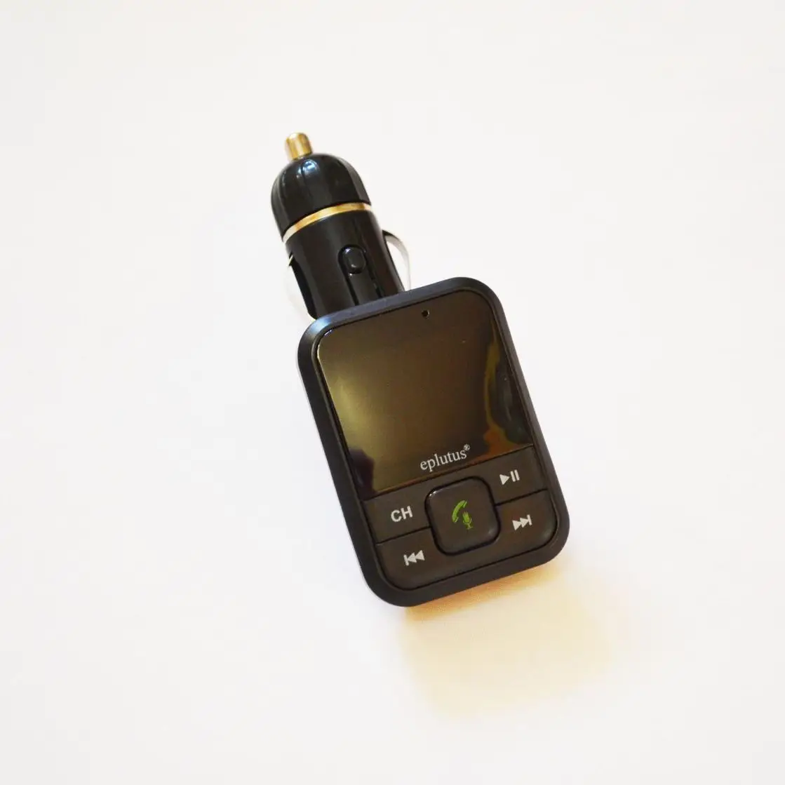 FM модулятор передатчик bluetooth трансмиттер Eplutus FB-03, A2DP, громкая связь, управление музыкой, автомобильная зарядка, вход AUX, ЖК-дисплей, пульт ДУ, карта памяти USB и MicroSD до 32Гб
