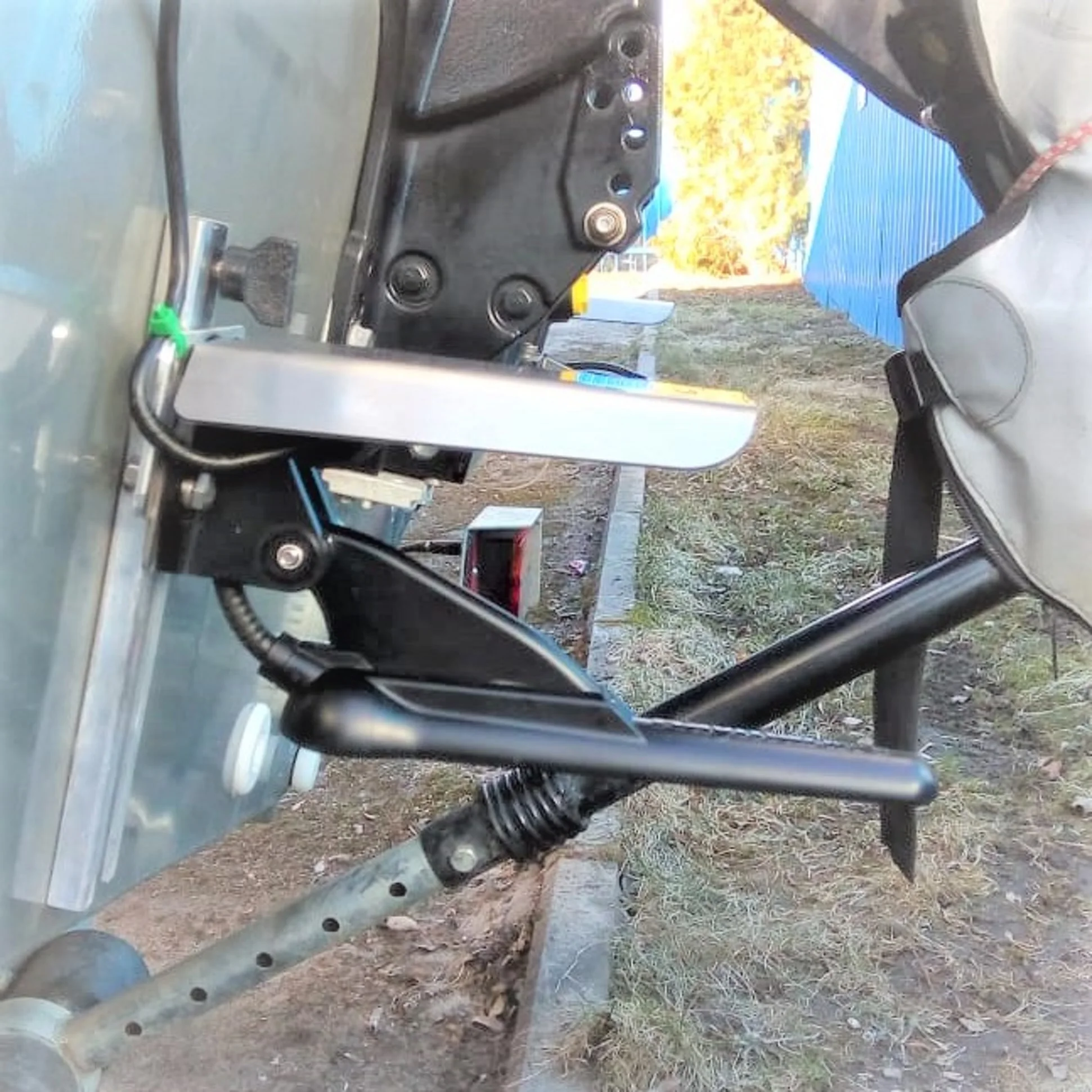 Защита от брызг датчика эхолота lowrance 3 в 1. Козырек датчика эхолота lowrance. Защита для датчика эхолота гармин. Брызги от датчика эхолота. Брызгоотбойник для датчика эхолота lowrance.