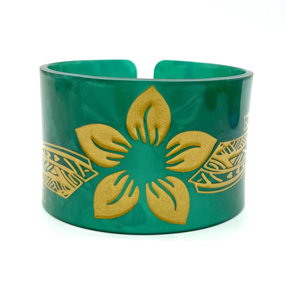 2022 Newest Factory Wholesale Acrylic Tortoise Shell Cuff Bracelet Bangles With Flower Tribals Carved Styles