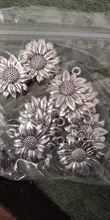12 Uds. De abalorios de flor de girasol, 21x19mm, colgantes de Color plata antigua, fabricación artesanal, búsqueda de joyería tibetana