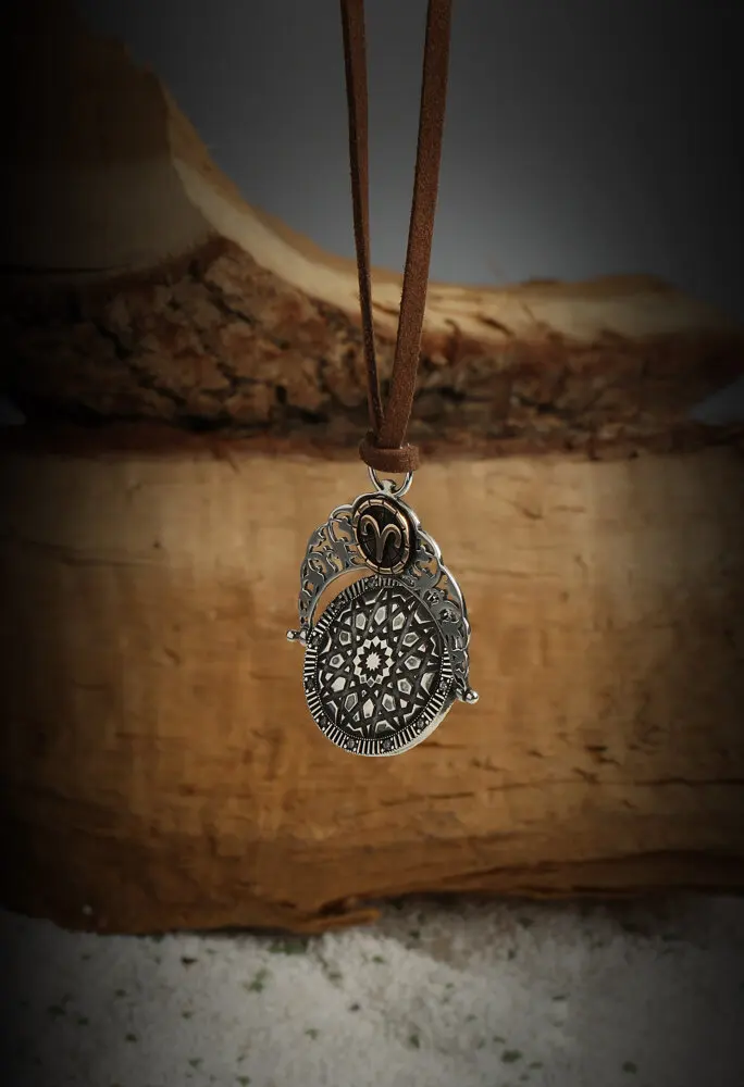 

Biggdesign Virgo Fish Women's Silver Pendant,12 Planetary Representing Zircon Stone,Special Zodiac Jewelry,925 Carat Silver