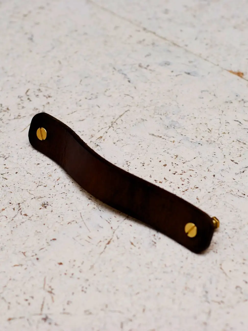 Рисунок 3 - Мебельная ручка из натуральной кожи