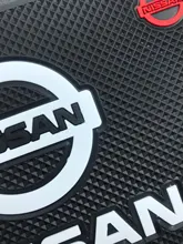 Alfombrilla antideslizante con logotipo de coche, alfombrilla antideslizante con soporte para teléfono, para Nissan, Nissan, Tiida, Teana, Skyline, Juke, x-trail, Almera