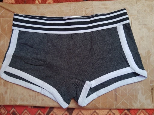 1pcs Women Color Shorts Tomboy Mid-waisted Neutral Underwear