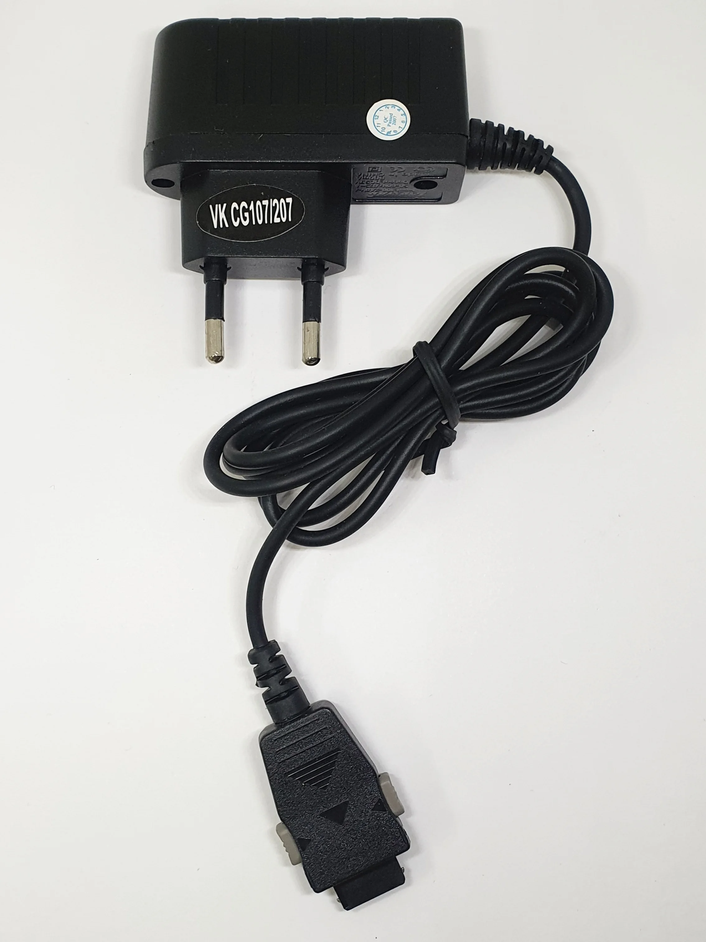 Сетевое зарядное устройство VK Mobile 107 Topstar Новое CG107 VG107 VG207 VK300 | Мобильные телефоны