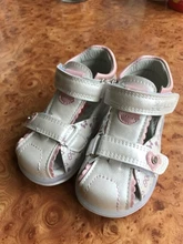 Apakowa-Sandalias de Punta cerrada para niñas pequeñas, zapatos ortopédicos adecuados para playa, de verano, con mariposas y princesas, 1 año