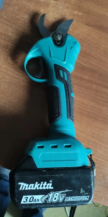 Attachment image review on Androf Brushles