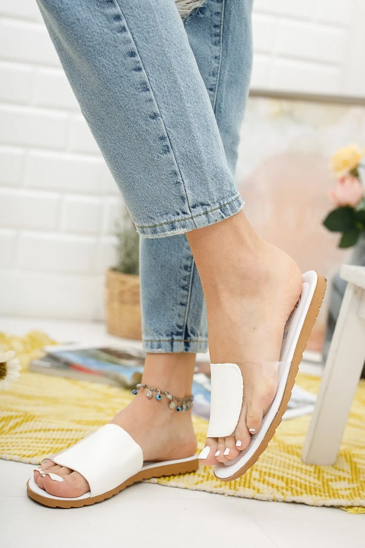 Women slippers 2022 Fashion Transparent Colorful Woman Shoes Female Home slippers, Shoe Lady beach Flip Flops Flats Shoes