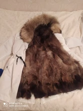 BLUENESSFAIR-abrigo de piel auténtica de zorro para mujer, chaqueta de invierno, Parka larga, Cuello de piel de mapache Natural, ropa de calle cálida