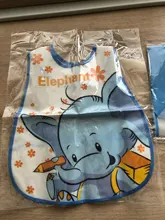 Bebé Baberos para niño impermeable manga larga Mickey Minnie Baberos de niña niños eructo tela de alimentación Babero con bolsillo niño delantal