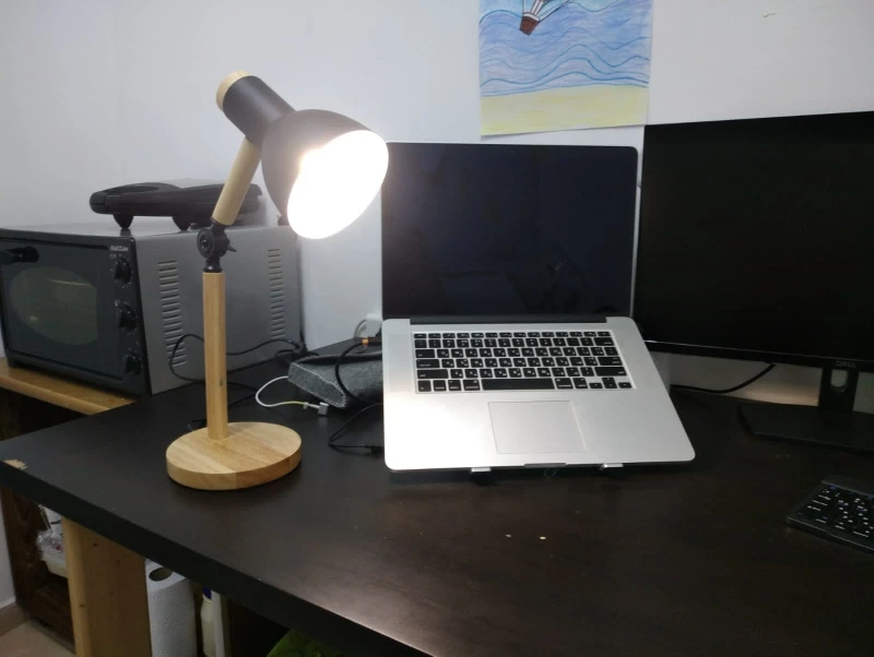 Creative Nordic Wooden Art Iron LED מתקפל מנורת שולחן מנורת שולחן סקירת תמונה